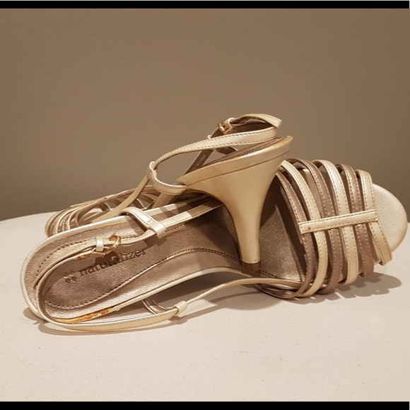 Naturalizer Bronze and cream heels - Picture 2 of 3